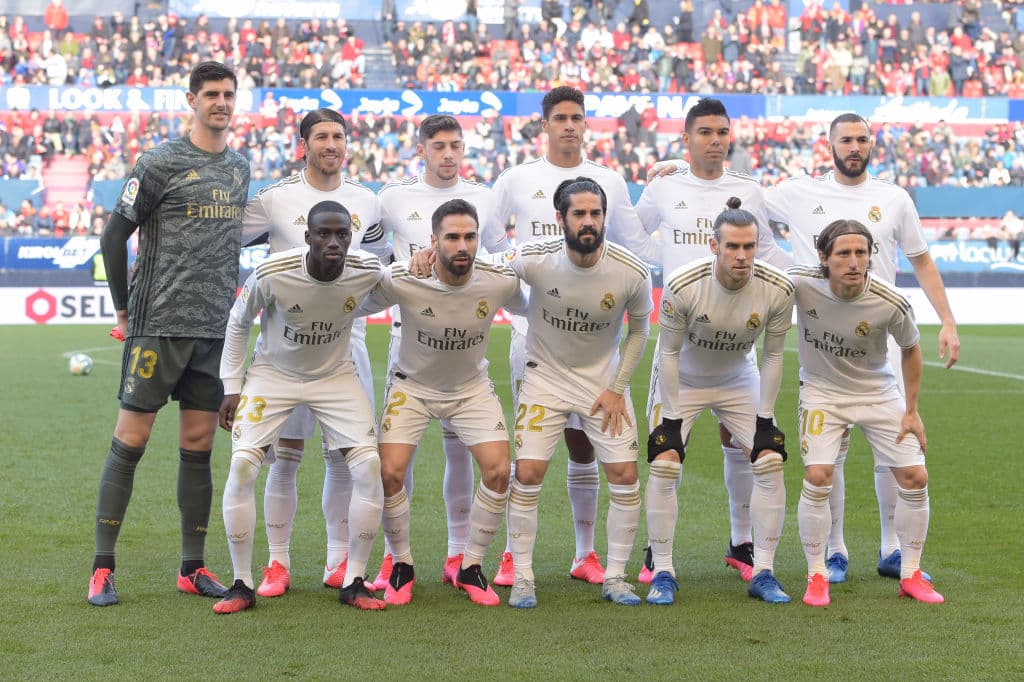 Isco, Sergio Ramos, Lucas Vázques y Jovic dieron la victoria al Real Madrid sobre el Osasuna 4-1. Un acto que llamó la atención fueron las carteras que los fanáticos del Osasuna aventaron al campo como protesta hacia la directiva del club.