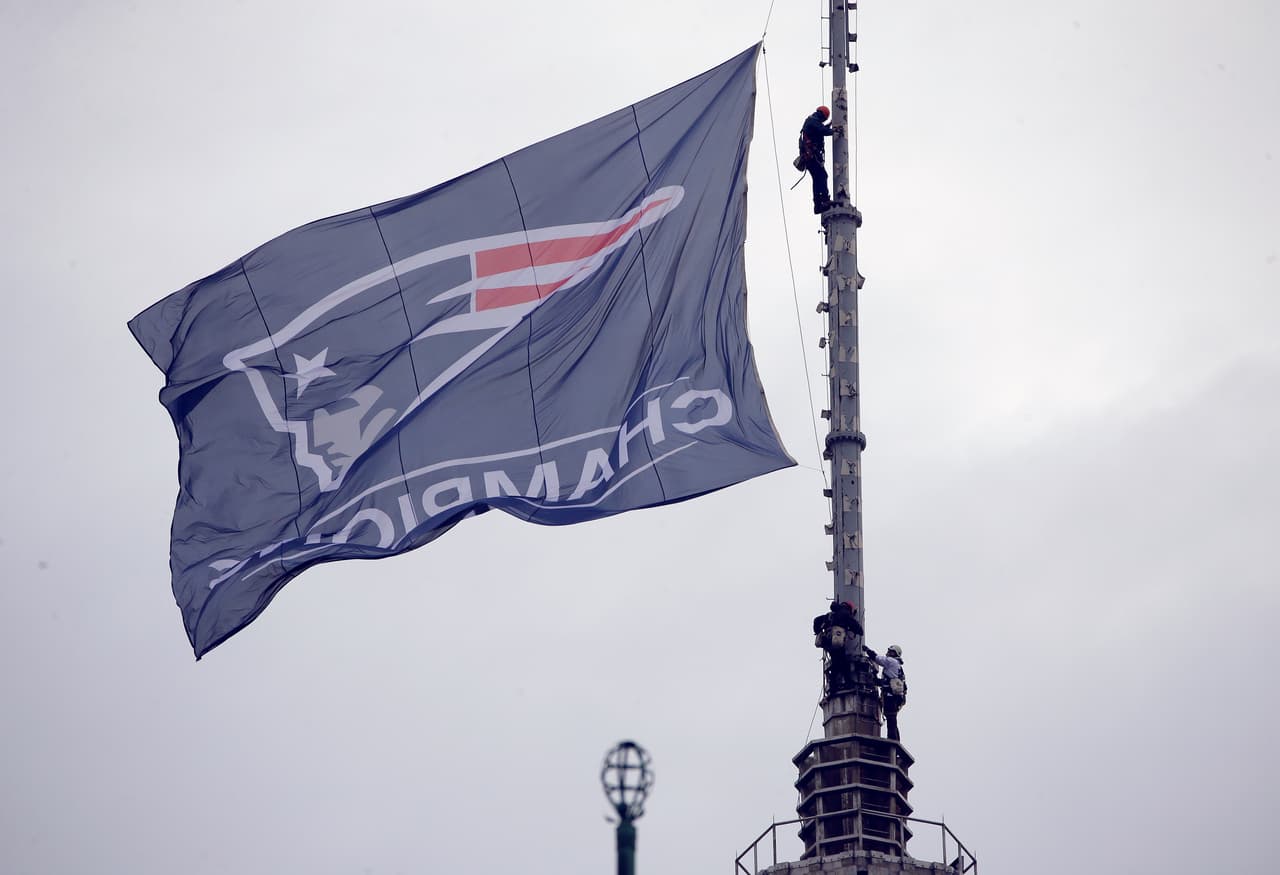 La bandera de los Patriots ondeó en el cielo de la capital de Massachusetts de manera especial este 5 de febrero.