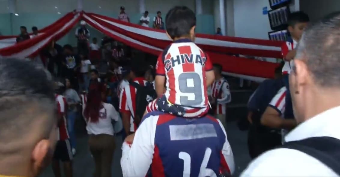 Previo al encuentro de la jornada 8 contra Cruz Azul, los aficionados alientan al rebaño.