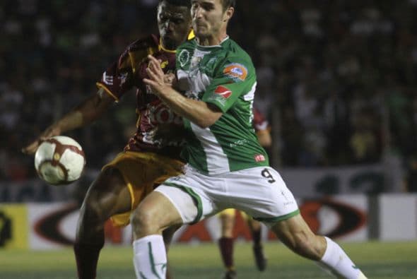 De no creer: DT argentino renunció en medio del partido cuando su equipo perdía 3-1…y sin él empataron 4-4