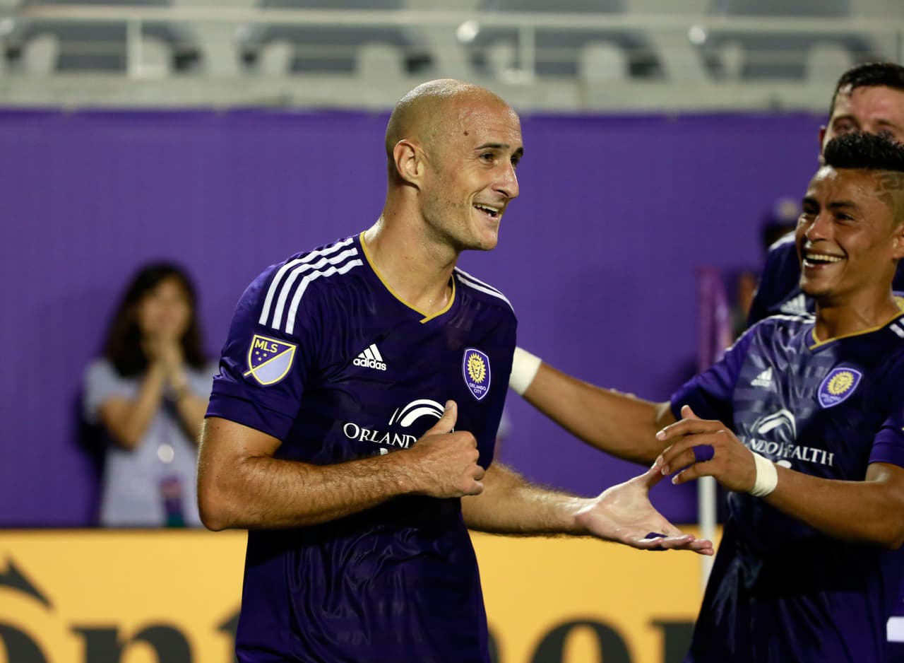 DEF: AURELIEN COLLIN | Volvió a sus mejores andanzas en la victoria de Orlando City SC por 1-0, con seis despejes y seis intercepciones.