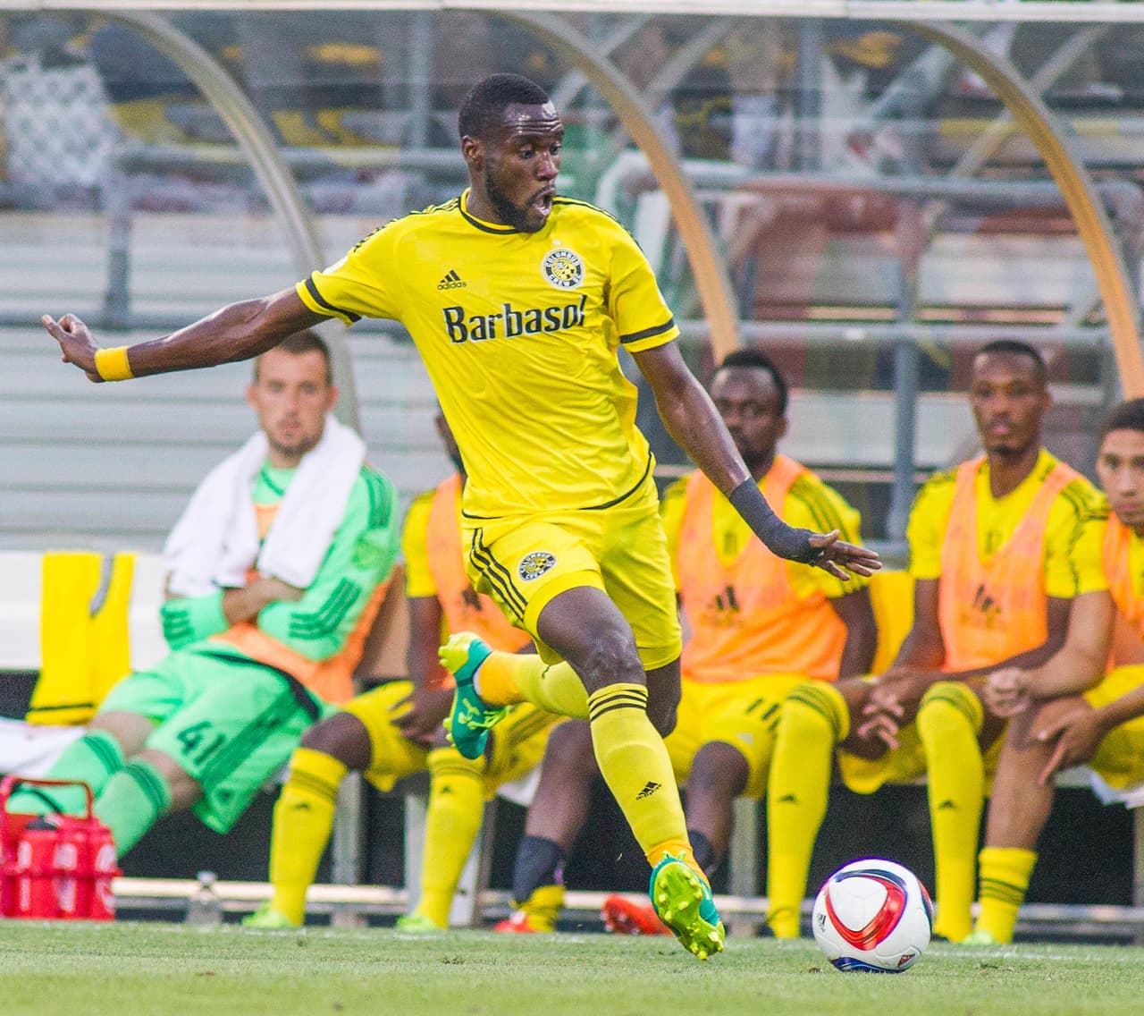 MED: TONY TCHANI | El volante de Columbus Crew SC fue vital para la victoria de su equipo como visitante contra D.C. United.