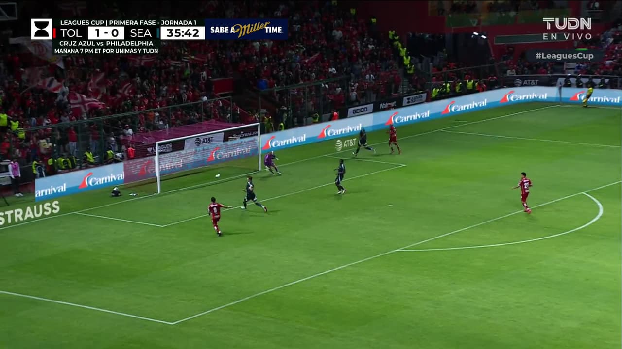 ¿Cómo es que no entró este balón? La que dejó ir Toluca