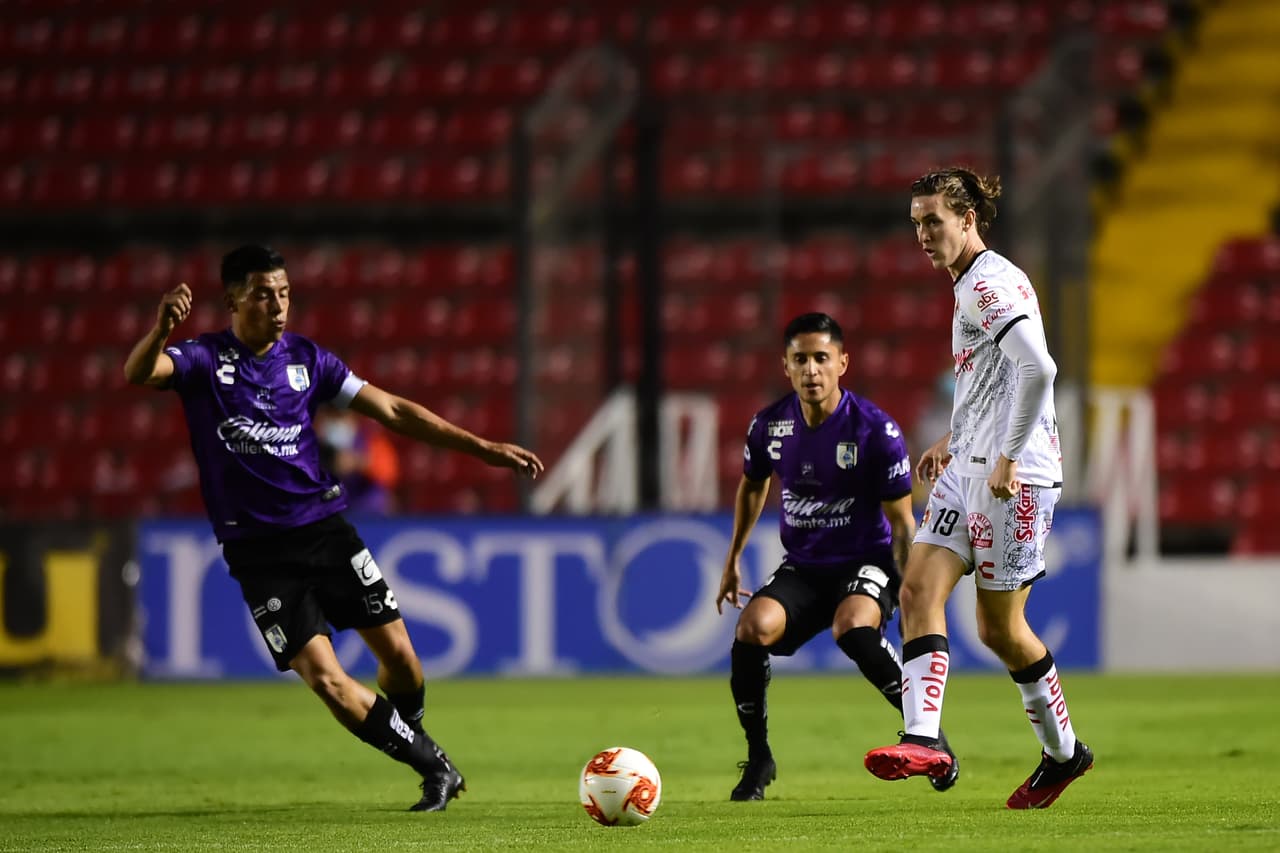 Con gole de Jualián Velázquez, Hugo Silveira, Jordi Cortizo y Vladimir Loroña, Gallos y Xolos nos regalan un entretenido empate en la Corregidora.