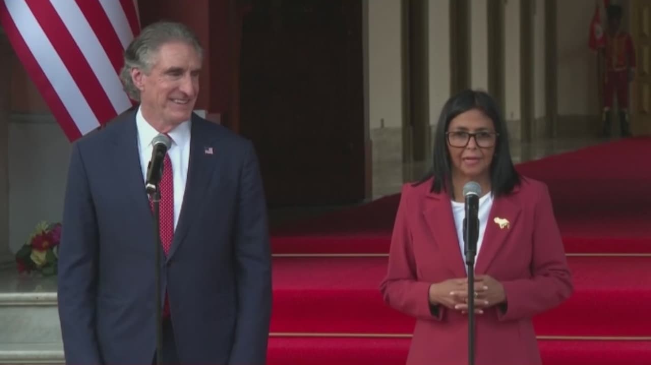 Estados Unidos y Venezuela acuerdan restablecer relaciones diplomáticas 
