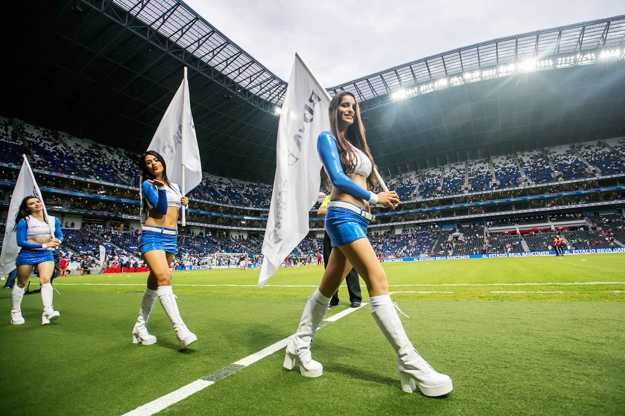 La belleza de las porristas en la fecha 14