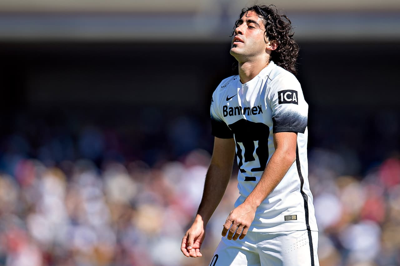 Britos se molestó por la playera de Pumas