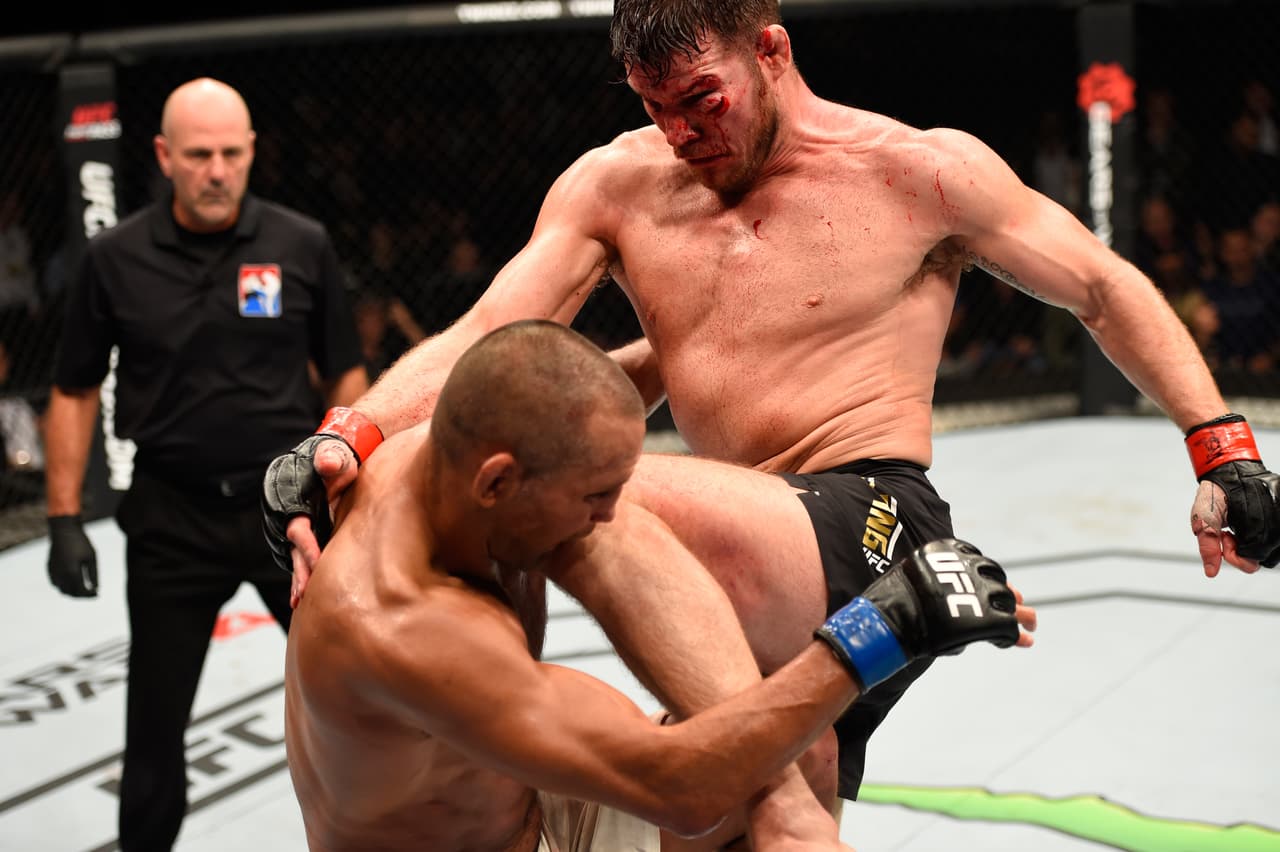 Bisping se llevó puntos clave en los últimos rounds para ponerse arriba en las tarjetas de los jueces.