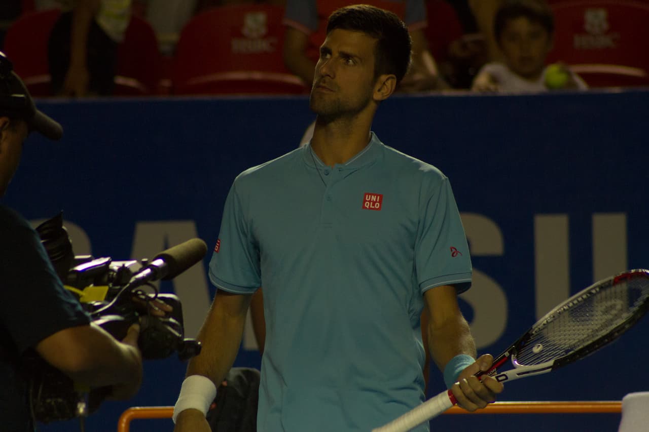 Nick Kyrgios eliminó al favorito del Abierto Mexicano, el serbio Novak Djokovic, número dos en la siembra de la ATP. El australiano dio una demostración de potencia y precisión con su saque que se tradujo en 25 aces para acceder a las Semifinales.