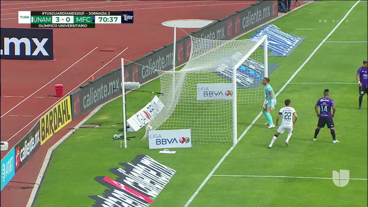 ¡GOL!  anota para Pumas UNAM. Emanuel Montejano