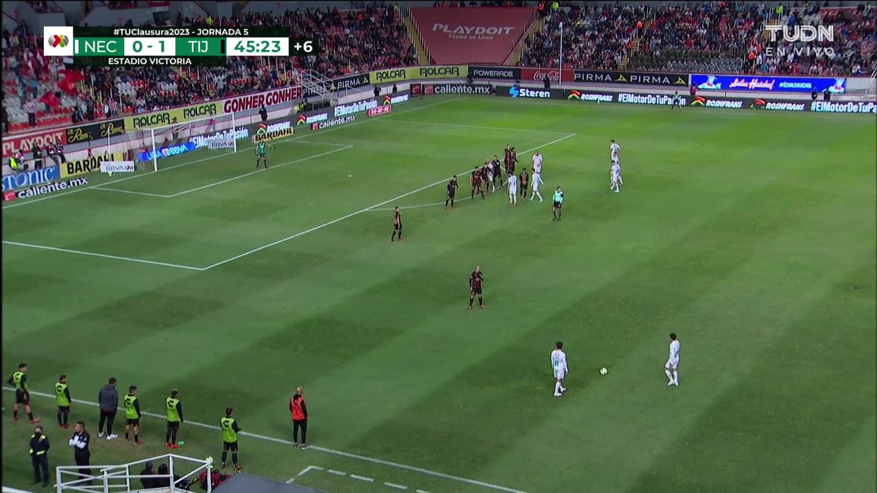 ¡TIRO ATAJADO! disparo por Maximiliano Silvera.