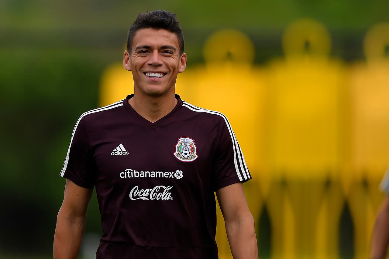 Los integrantes de la Selección Mexicana de fútbol se entrenaron, en medio de una intensa humedad en el ambiente, en las instalaciones del club de la MLS Houston Dynamo de cara a lo que será su importante duelo de los Cuartos de Final de la Copa Oro 2019, que se llevará a cabo este sábado ante Costa Rica. El trabajo duro y el buen ambiente imperaron durante la práctica del Tri.