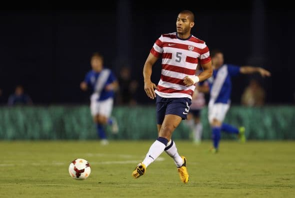 Además en el caso especíofico de Onyewu, en caso de no encontrar lugar en Europa, seguro preferiría volver a su país.