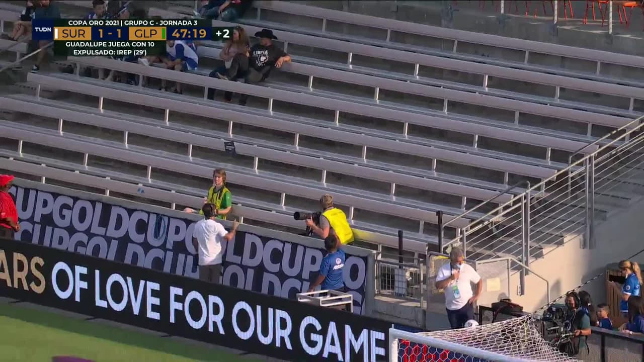 ¡TIRO ATAJADO! disparo por Ridgeciano Haps.