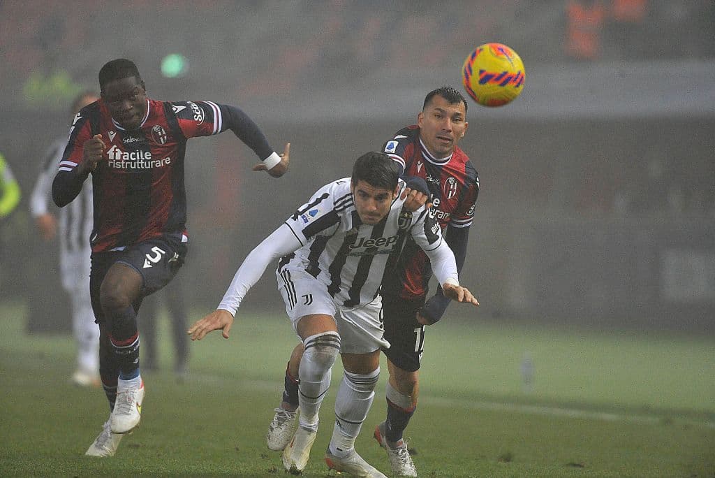 La Roma visitó al poderoso Atalanta, mostró su futbol y los golearon 1-4, mientras que la Juventus salió victoriosa 0-2 en su visita al Bologna.