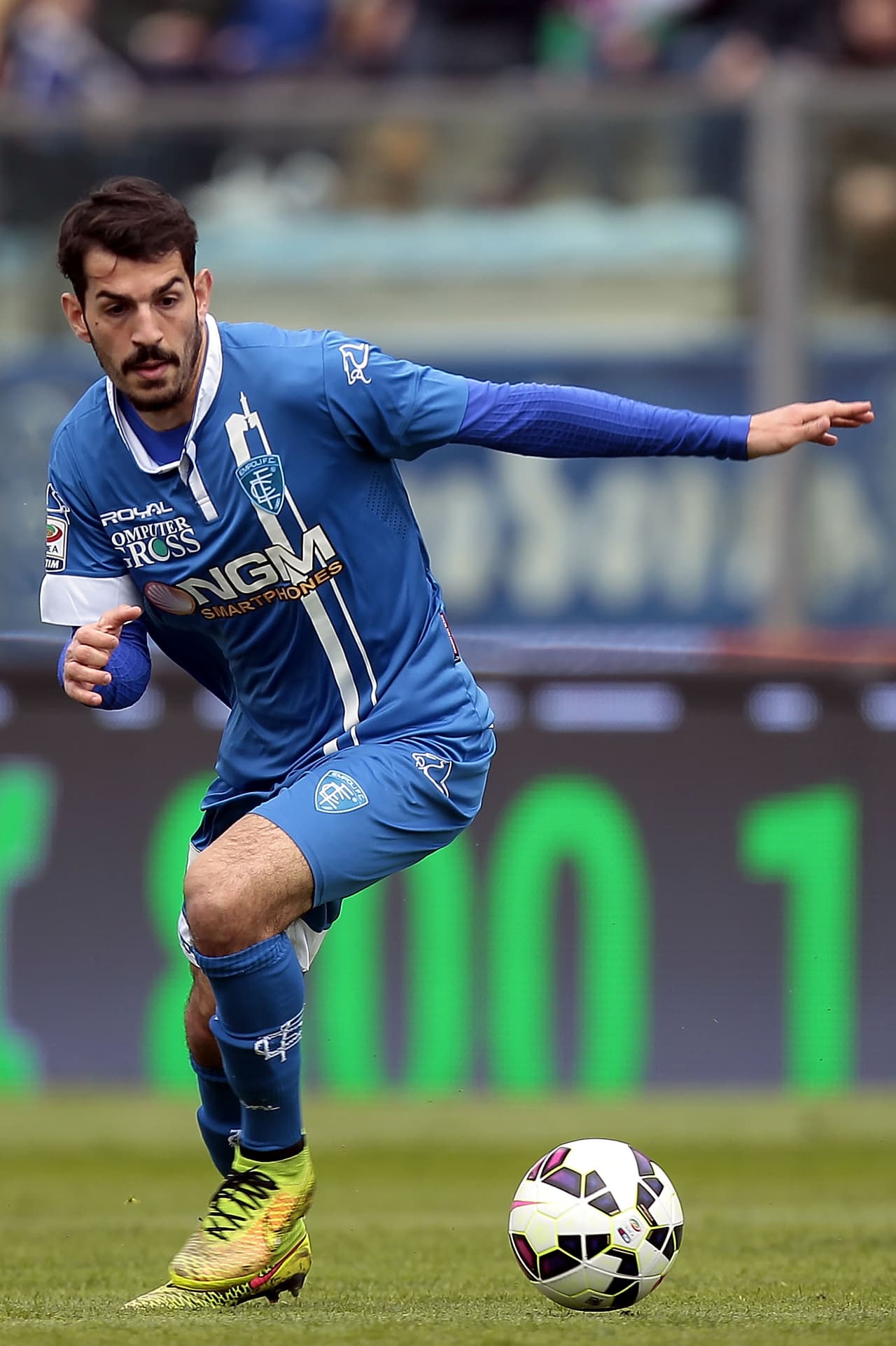 A Maurizio Sarri le gustaba jugar con Riccardo Saponara de 'diez' en el Empoli que consiguió salvarse varias temporadas con comodidad.