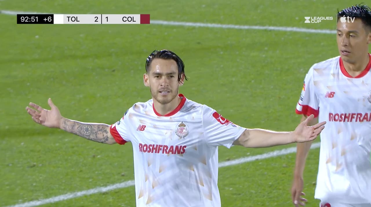 También se estrenó... 'Canelo' Angulo define y pone el 3-1