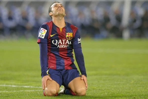 El conjunto merengue cayó como visitante en el campo del Valencia y rompió su racha invicta; mientras que la Real Sociedad sorprendió al Barcelona.