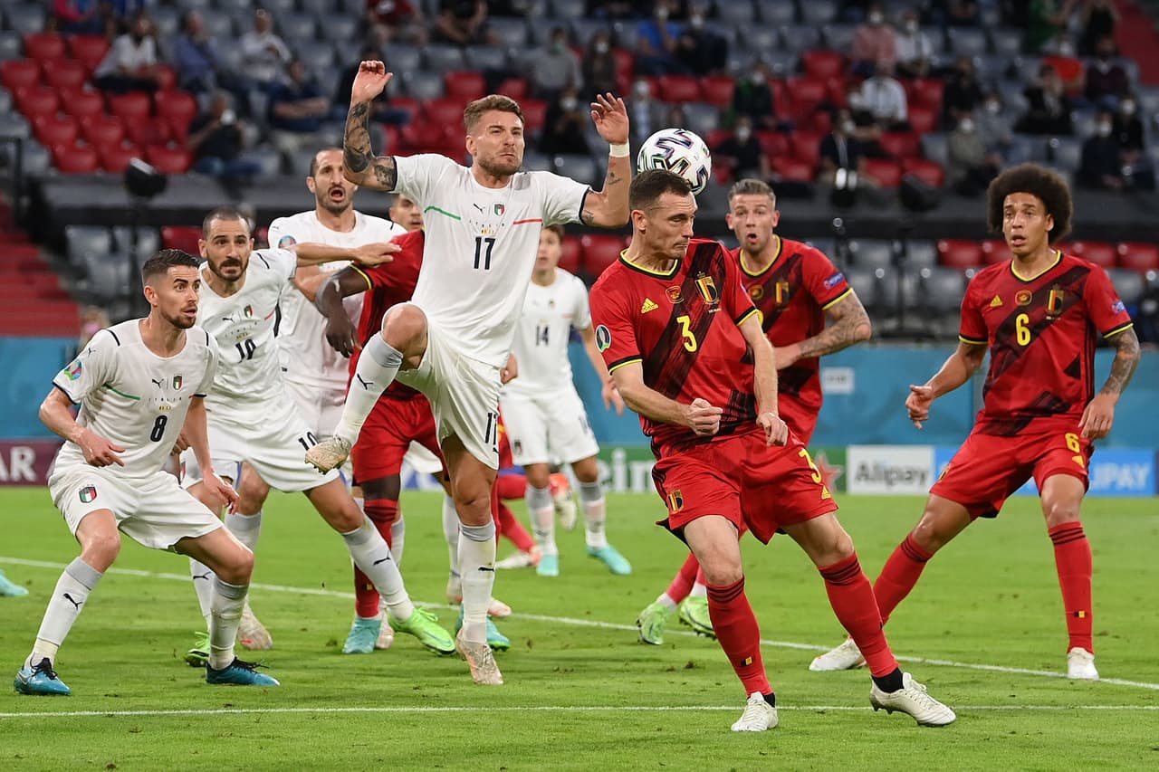 Con una extraordinaria primera parte, Italia consiguió tomar ventaja de dos goles y aunque Lukaku puso a Bélgica en el partido, los de Mancini supieron aguantar el marcador y meterse entre los cuatro mejores del torneo de naciones de la UEFA.