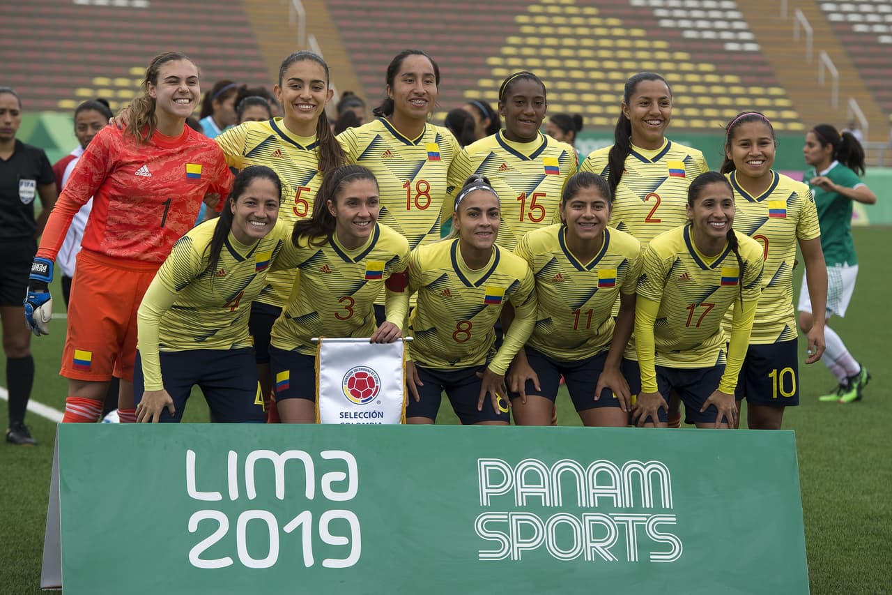 Así iniciaba Colombia en su duelo ante México.