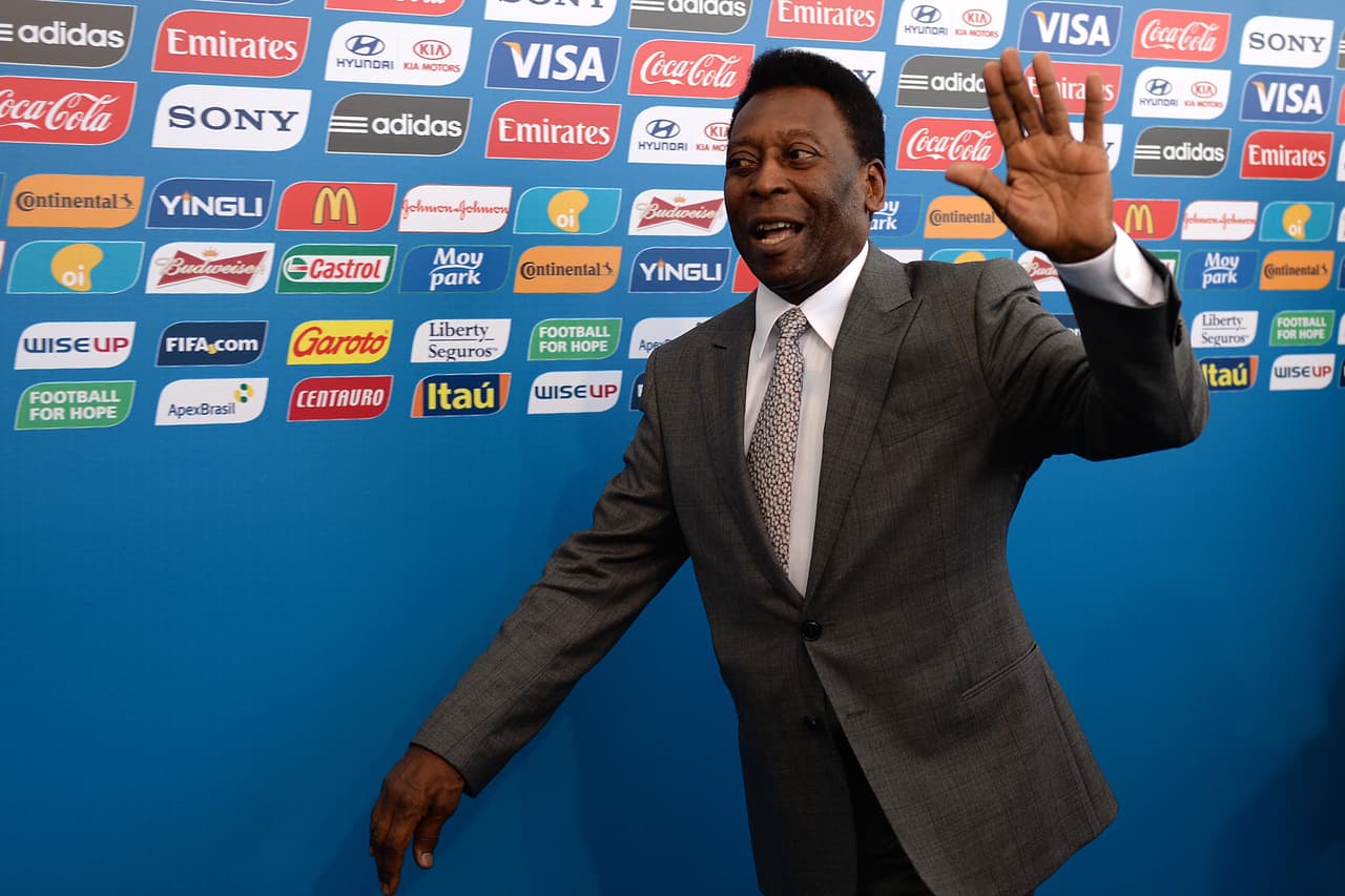 El exfutbolista se casó dos veces y tiene siete hijos reconocidos, entre ellos el exportero Edinho, con problemas con la justicia. Otro hijo, Joshua, y un nieto, Octavio Felinto, intentan seguir en el mundo del futbol los pasos del legendario astro.