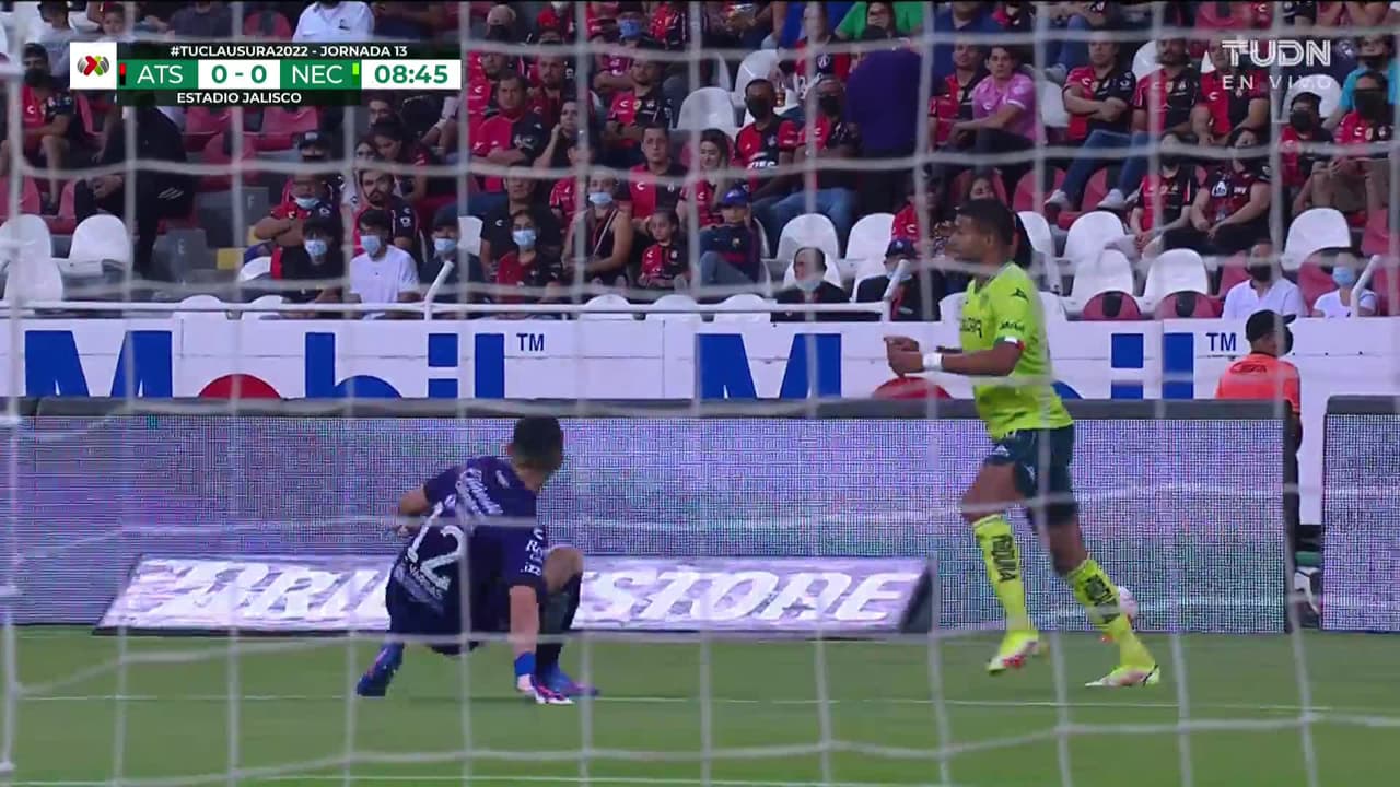 ¡TIRO ATAJADO! disparo por Jairo Torres.