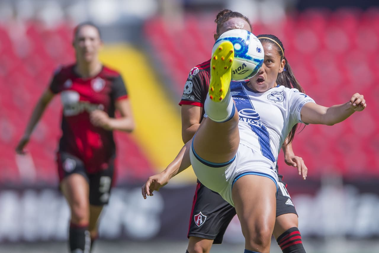 Las rojinegras llegan a la tercera posición en la tabla con ocho puntos, mientras que las poblanas se mantienen en lugar 14 con seis puntos.