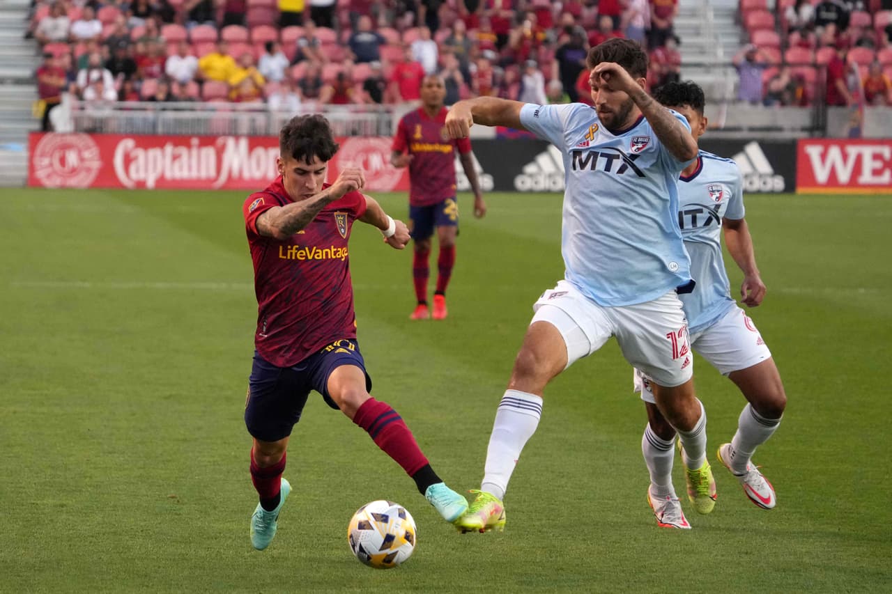 Un buen resultado que impulsa a RSL dentro de la zona de clasificación a la postemporada.
<br>