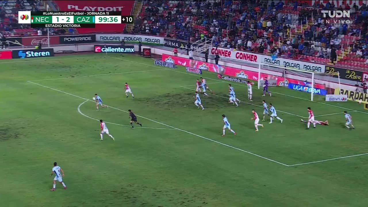 ¡GOL!  anota para Cruz Azul. Ángel Sepúlveda