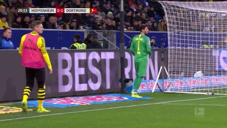 Tiro desviado de Robert Skov