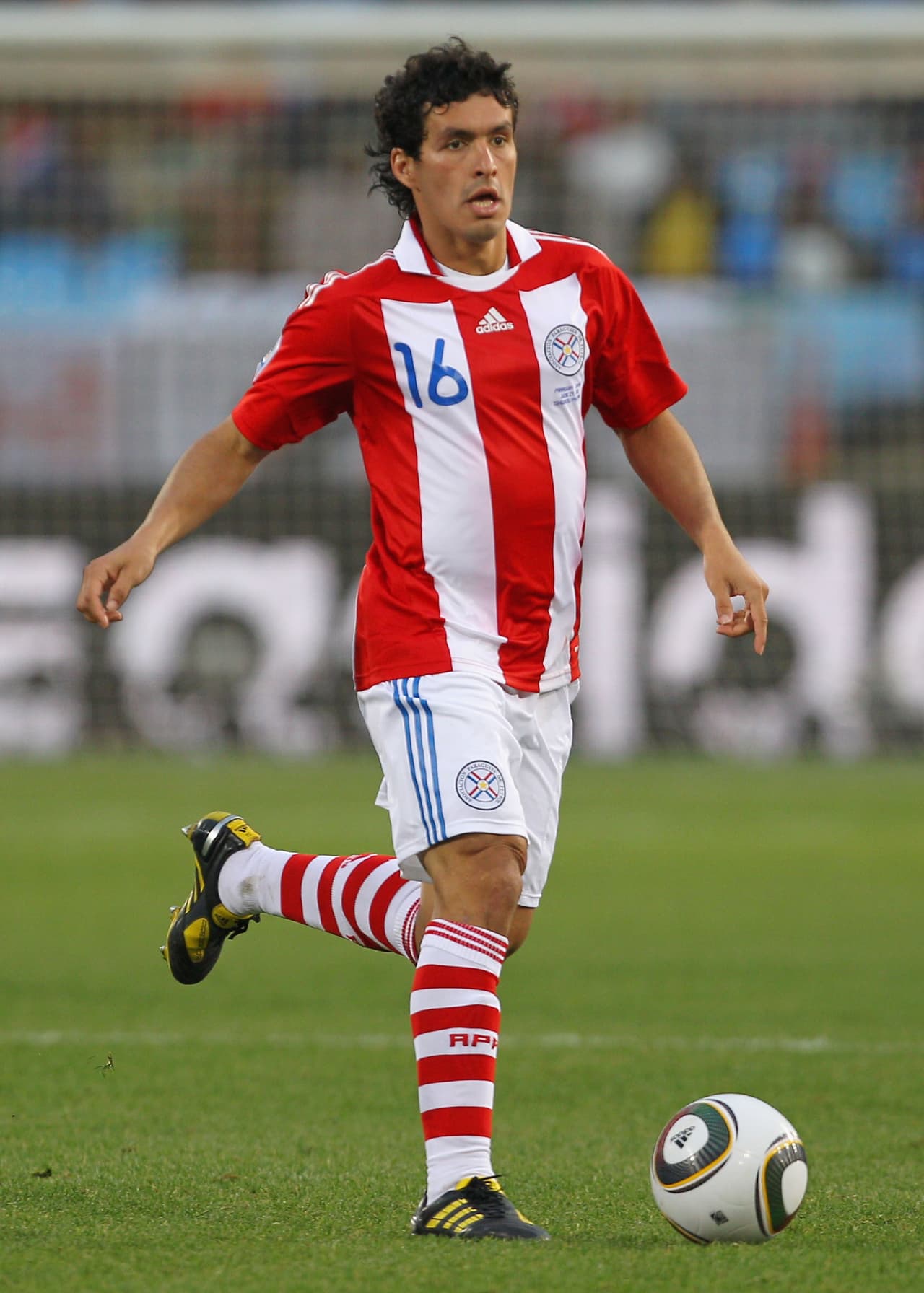 8.- 
<b>Cristian Riveros:</b> Jugó con Cruz Azul del 2007 al 2010 y dio una muestra constante de su nivel de juego pero no logró ningún campeonato con los cementeros.