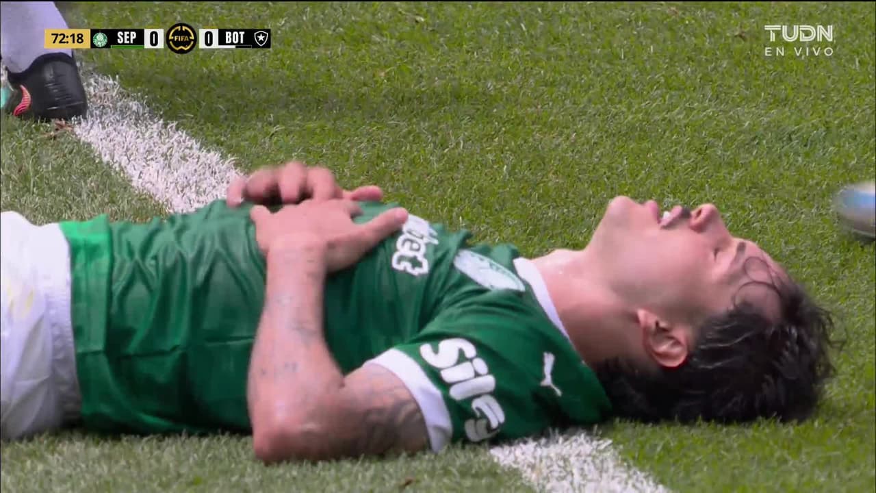 John se puso la capa y volvió a salvar a Botafogo