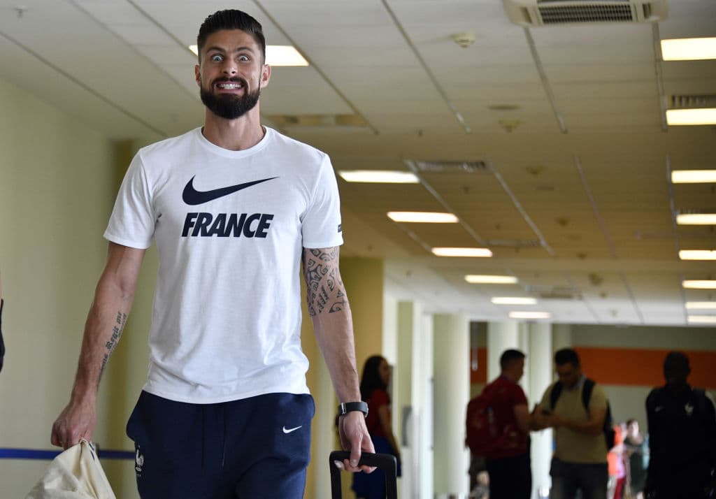 Varios medios como
<i>L'Equipe </i>hablan del internacional francés y todavía del Chelsea Olivier Giroud, quien ganó el Mundial Rusia 2018 con Francia, como una seria opción para el Olympique de Marsella.