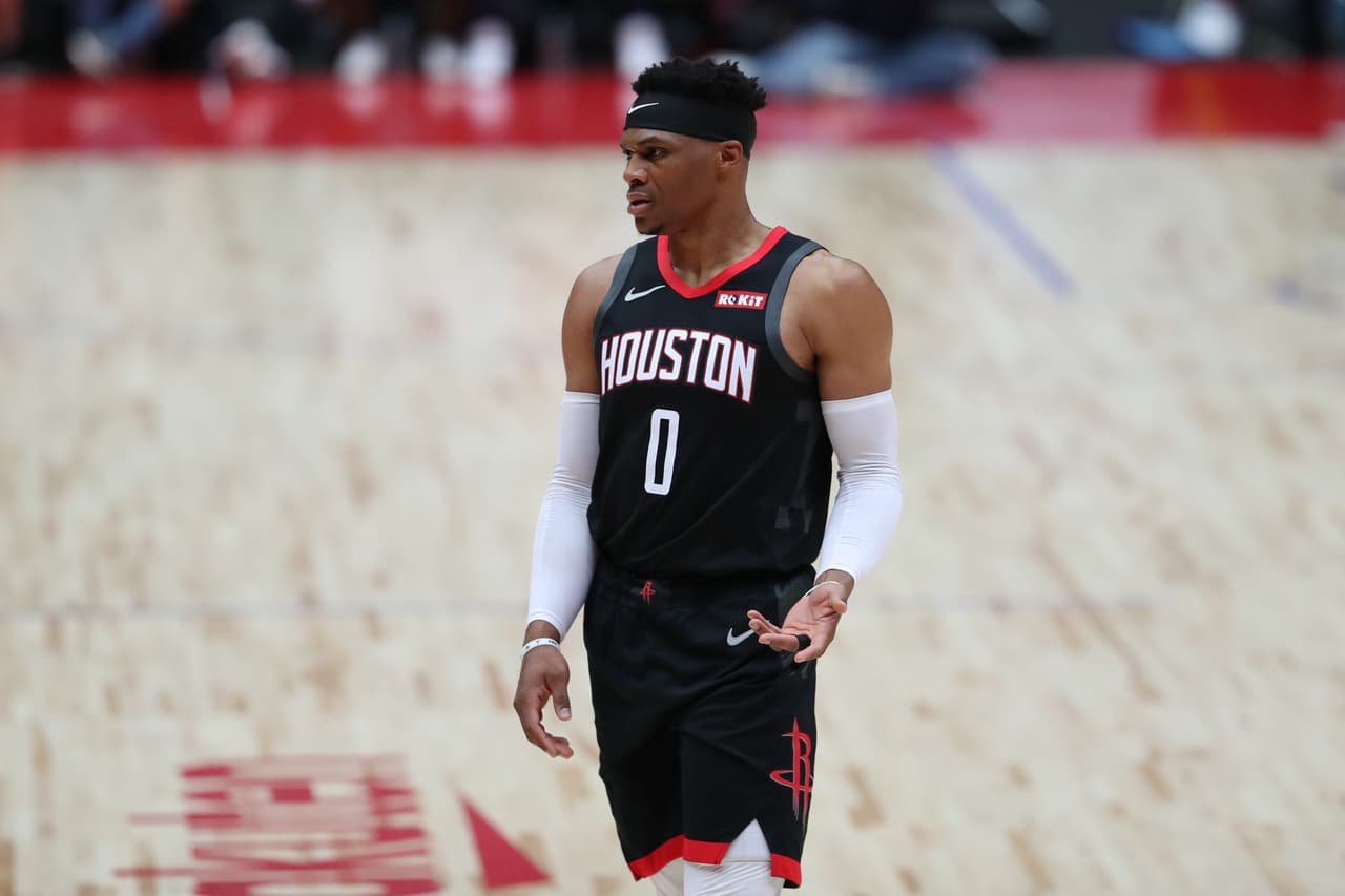 Russell Westbrook ahora representará a los Houston Rockets. Durante la temporada pasada promedió un triple-doble (22.9 puntos, 11.1 rebotes y 10.7 asistencias) por partido y por tercer año consecutivo.