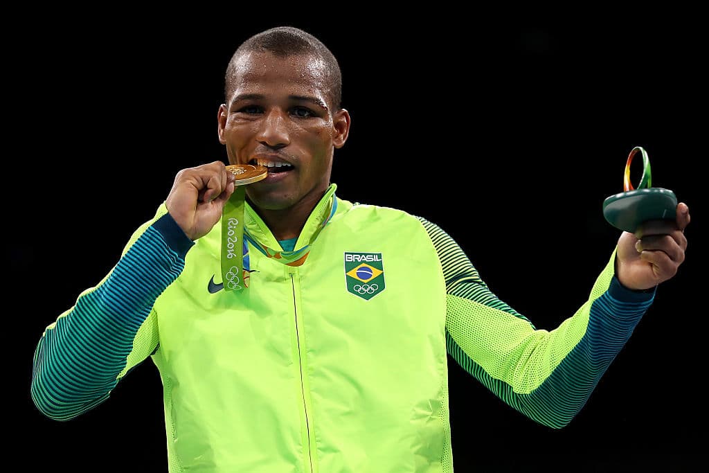 ¡Otro oro para Brasil! Robson Conceicao se impuso en la final del boxeo en el peso ligero antes el francés Sofiane Oumiha.