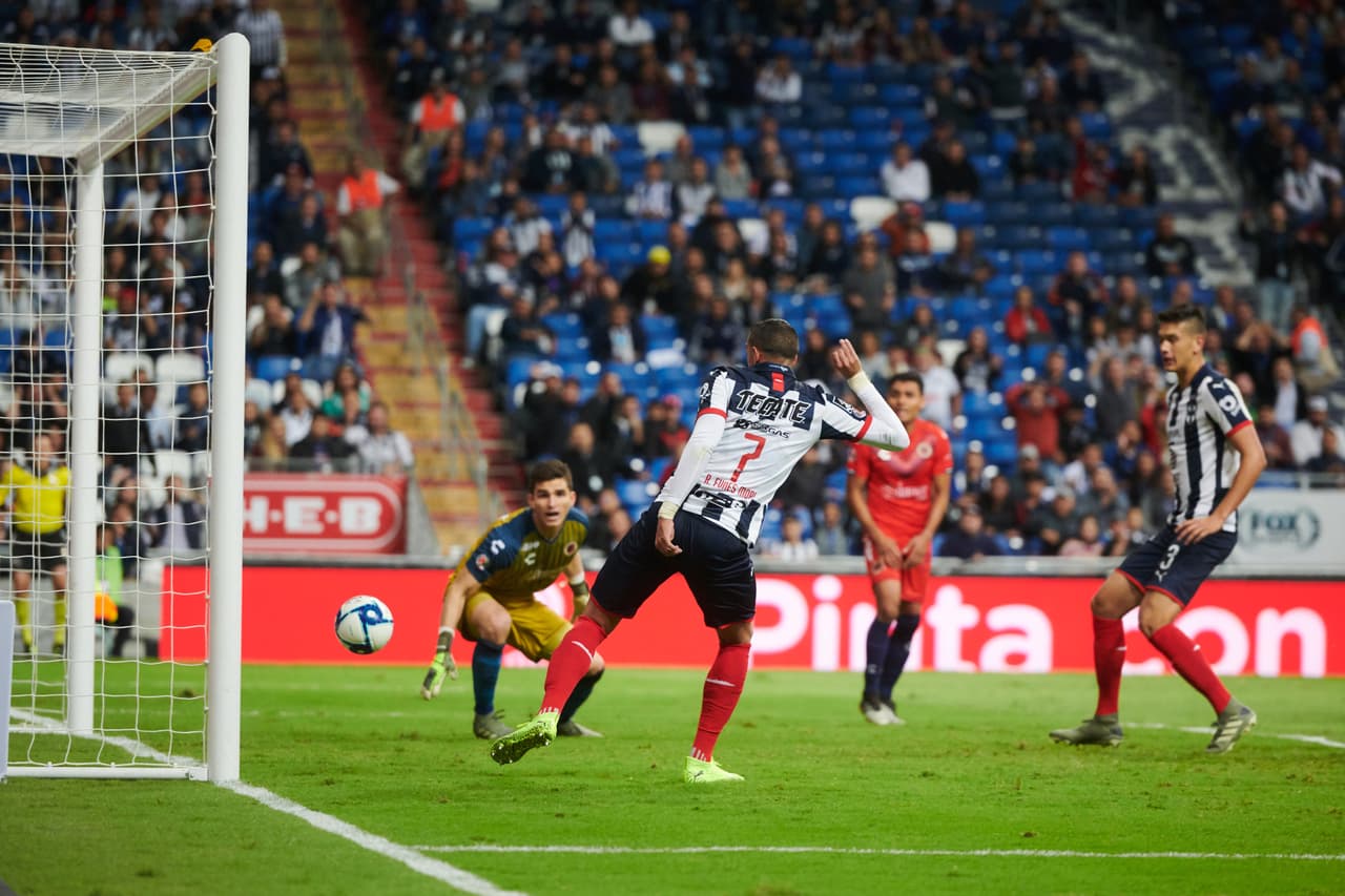 Rayados no pudo ante un disminuido Veracruz pero aún sueña con la 'fiesta grande'.