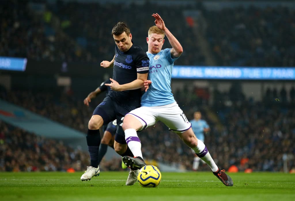 Con doblete de Gabriel Jesús, el City vence 2-1 al Everton, Richarlison descontó para los Toffes. Los Citizens conservan el tercer lugar de la Premier.