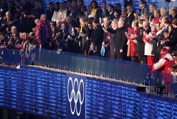 En las tribunas del estadio Fisht estaban junto a Putin líderes importantes como el secretario general de las Naciones Unidas, Ban Ki-moon, el número uno chino Xi Jinping o los presidentes de Turquía (Recep Tayyip Erdogan) y Ucrania (Viktor Yanukovich).