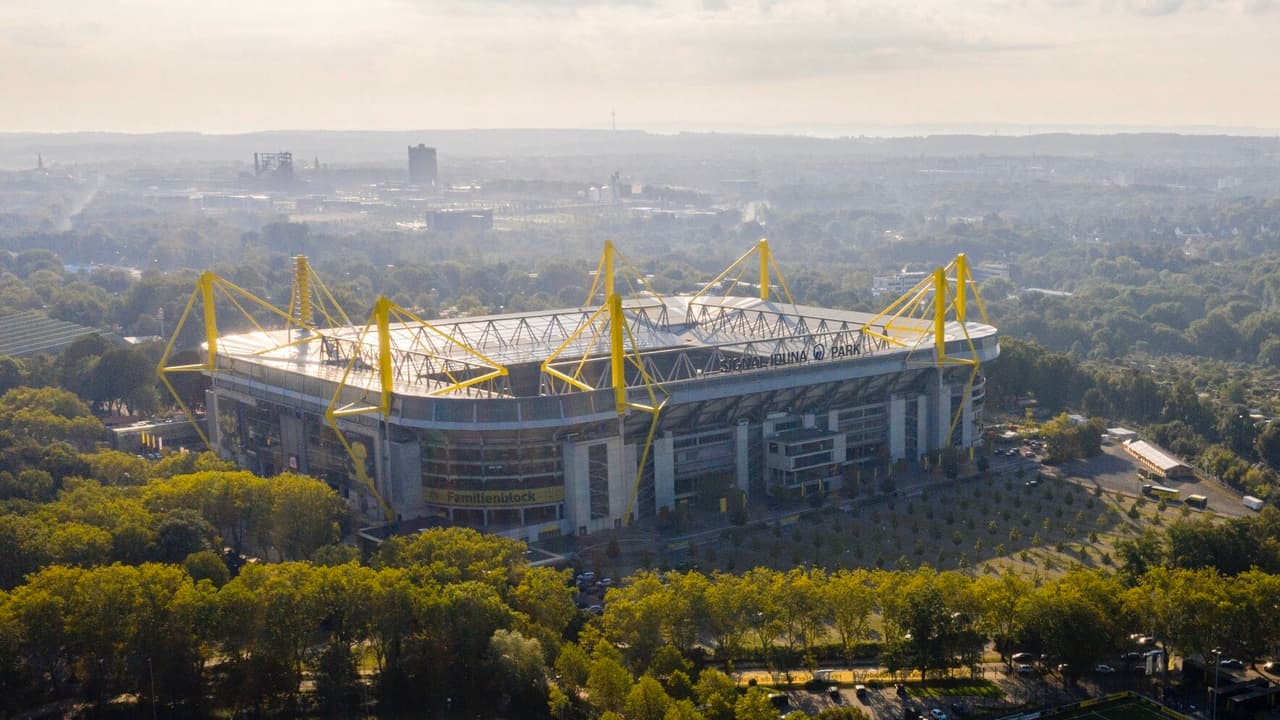El Borussia Dortmund, anunció el pasado viernes que proporcionará la tribuna norte del estadio de fútbol más grande de Alemania para pruebas de coronavirus y atención de pacientes de COVID-19.