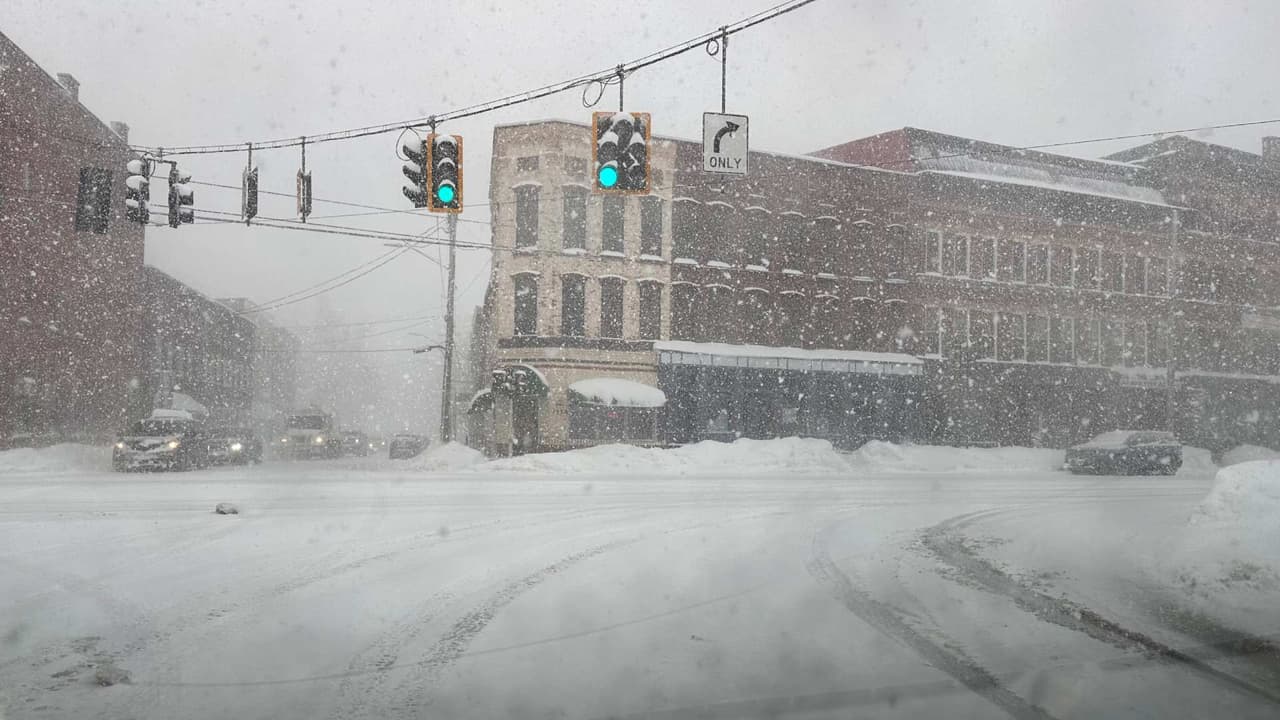 Tormenta invernal histórica azota EE. UU.: Alerta en 40 estados, vuelos cancelados y frío extremo