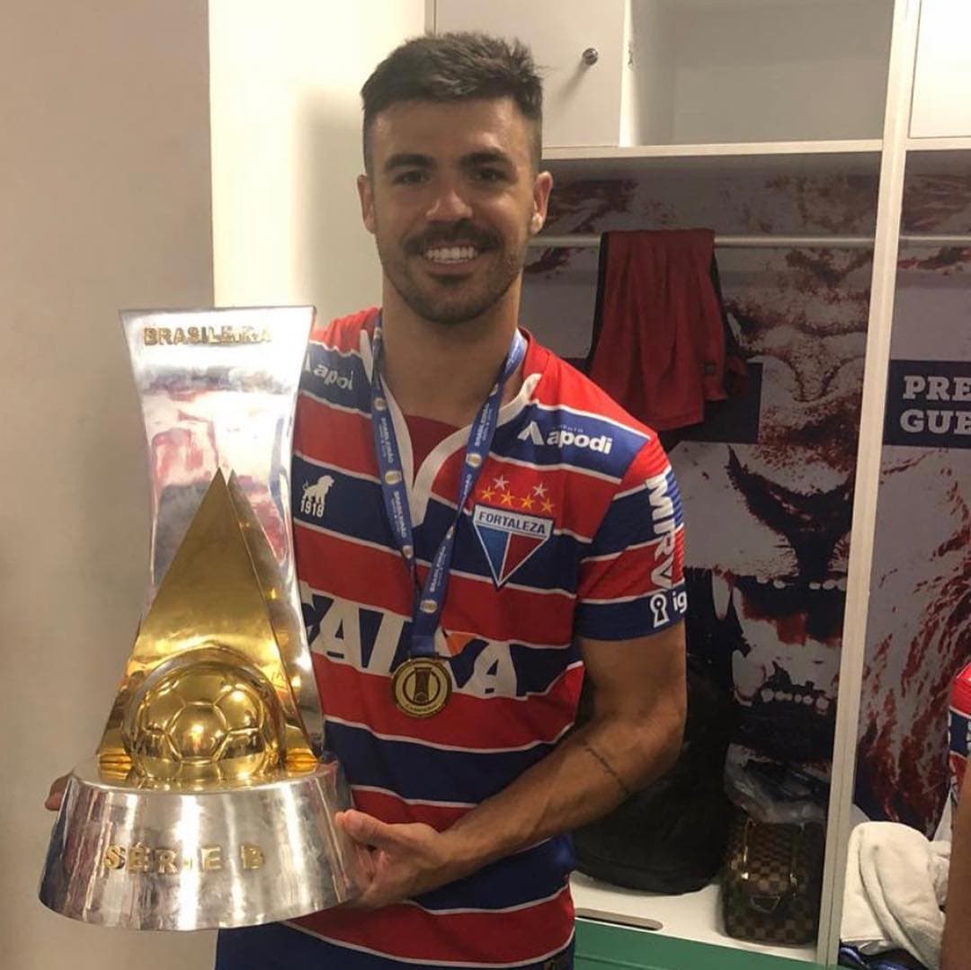 El brasileño Nene Bonilha, campeón estadual con Fortaleza, llega después de su paso por el Vitória Setúbal de Portugal.