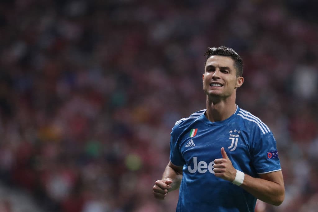 Cristiano Ronaldo tiene récord de haber sido nominado en 15 ocasiones y ha sido nombrado Equipo del Año en no menos de 13 ocasiones, tres más que ningún otro.