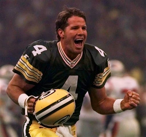 Los Green Bay Packers reconocieron la trayectoria del ex QB Brett Favre en su anillo de honor y NFL.com/Español se dio a la tarea de recolectar las mejores imágenes de su carrera y su trayectoria hacia la inmortalidad (AP-NFL).