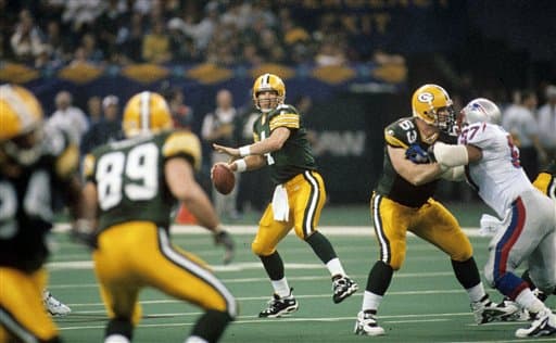 Los Green Bay Packers reconocieron la trayectoria del ex QB Brett Favre en su anillo de honor y NFL.com/Español se dio a la tarea de recolectar las mejores imágenes de su carrera y su trayectoria hacia la inmortalidad (AP-NFL).