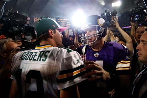 Los Green Bay Packers reconocieron la trayectoria del ex QB Brett Favre en su anillo de honor y NFL.com/Español se dio a la tarea de recolectar las mejores imágenes de su carrera y su trayectoria hacia la inmortalidad(AP-NFL).
