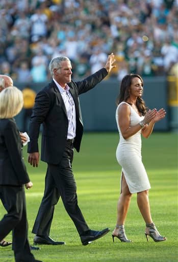 Los Green Bay Packers reconocieron la trayectoria del ex QB Brett Favre en su anillo de honor y NFL.com/Español se dio a la tarea de recolectar las mejores imágenes de su carrera y su trayectoria hacia la inmortalidad (AP-NFL).