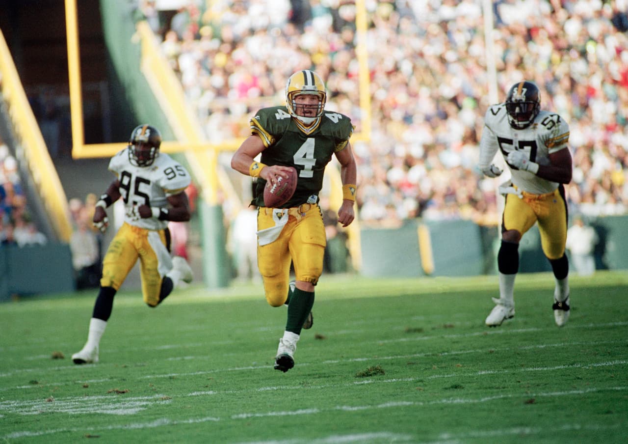 Los Green Bay Packers reconocieron la trayectoria del ex QB Brett Favre en su anillo de honor y NFL.com/Español se dio a la tarea de recolectar las mejores imágenes de su carrera y su trayectoria hacia la inmortalidad (AP-NFL).