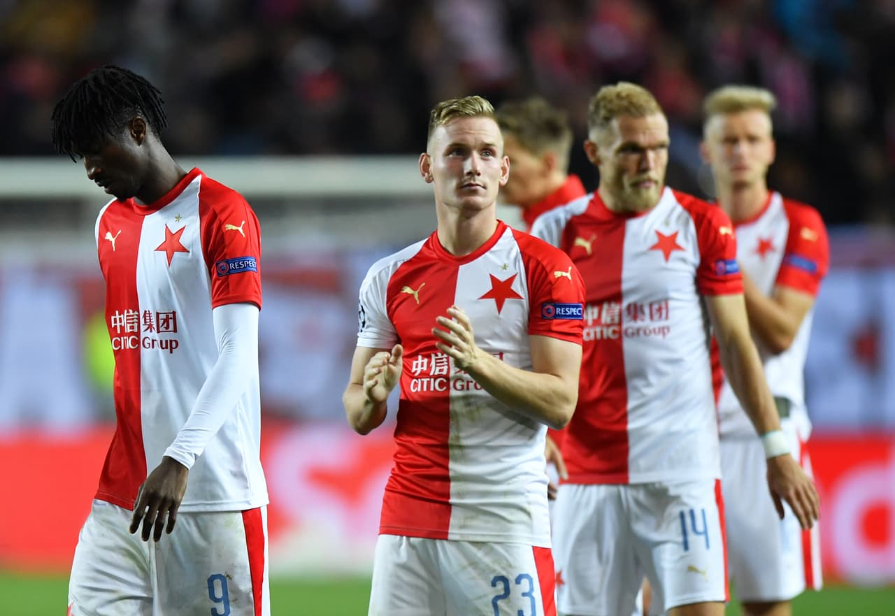 Debutó en 2017 con el primer equipo Del Real Madrid en un partido de la Liga contra el RCD Español.