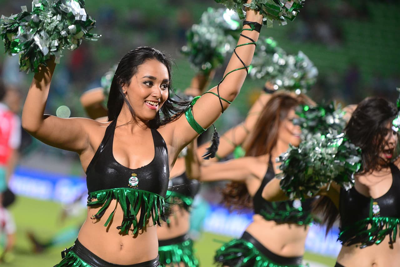 La belleza de las porristas en la fecha 3