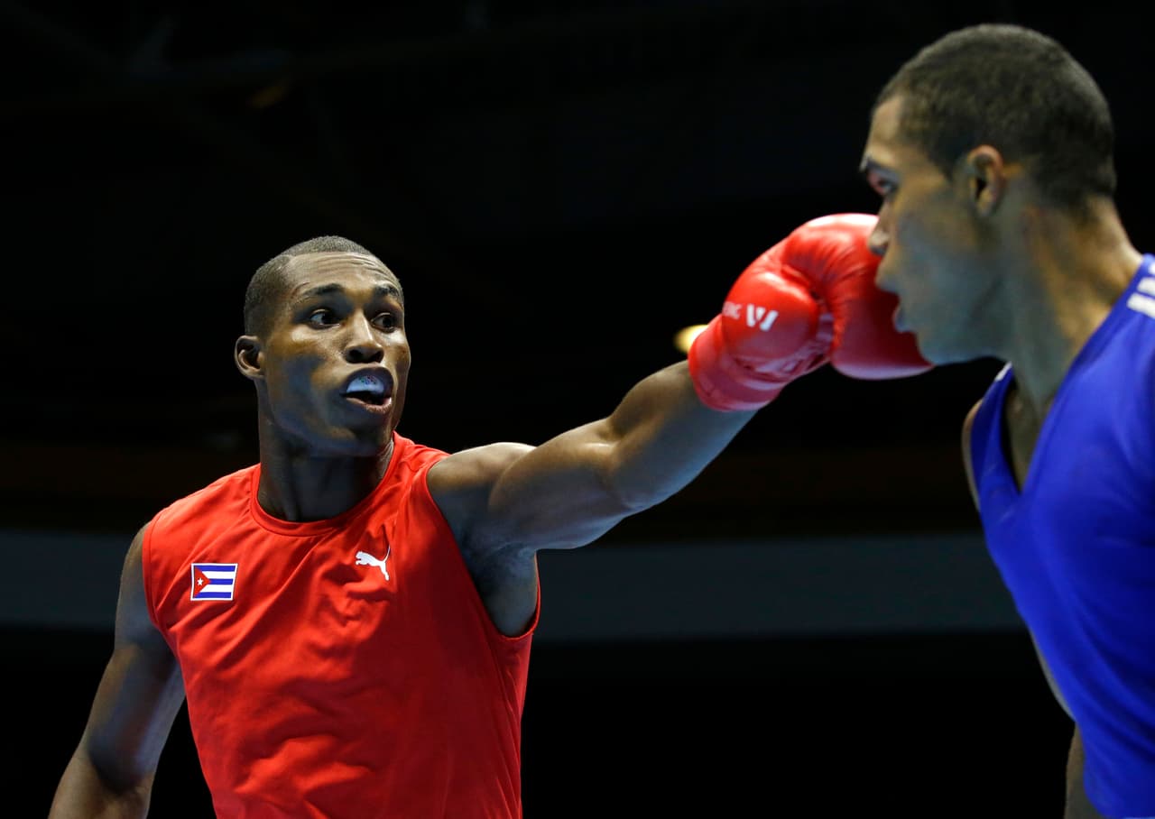 Julio La Cruz le dio la medalla de oro a Cuba en peso semipesado, la plata fue para el venezolano Alberto Ramírez, el bronce se lo llevó el colombiano Juan Carlos Carrillo y el mexicano Rogelio Romero.